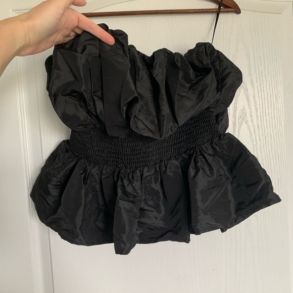Cherry cloth strapless Black Ruffled tube Top - Picture 2 of 4